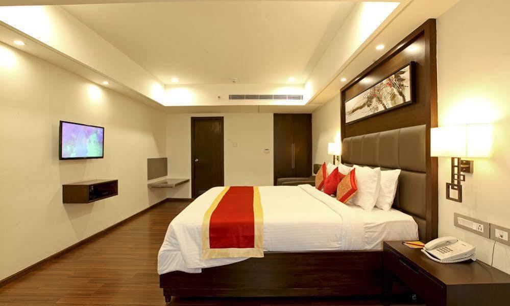 Goutham Grand Hotel - Tenali Vijayawāda 外观 照片